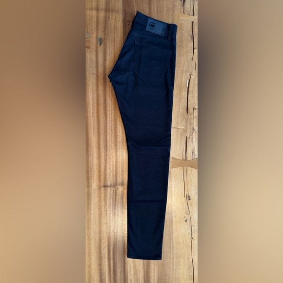 Men’s black slim fit g star raw jeans. Size 30w 32l - Picture 2 of 2